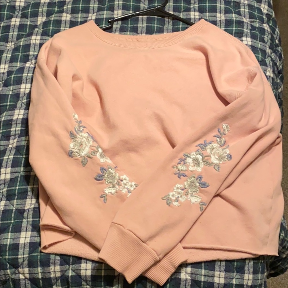 Oversized crop sweatshirt